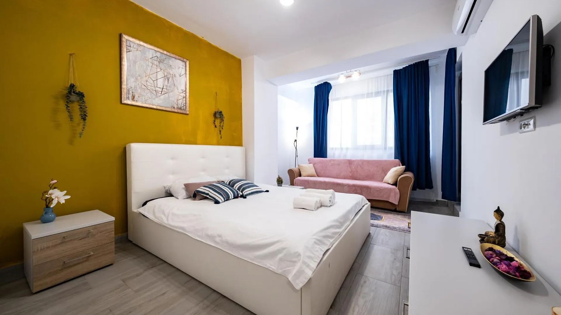 The Golden Studio - With Free Gym Bucarest