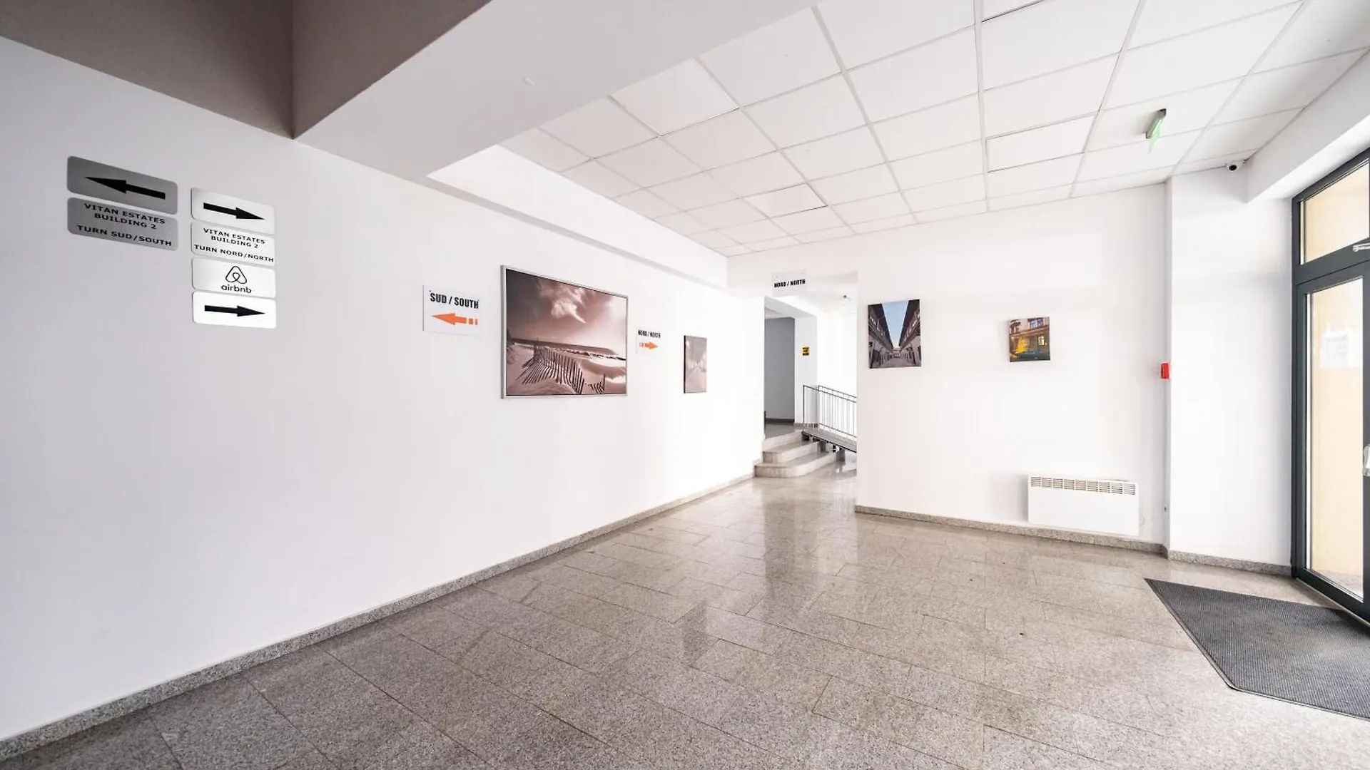 The Golden Studio - With Free Gym Bucarest 0*,